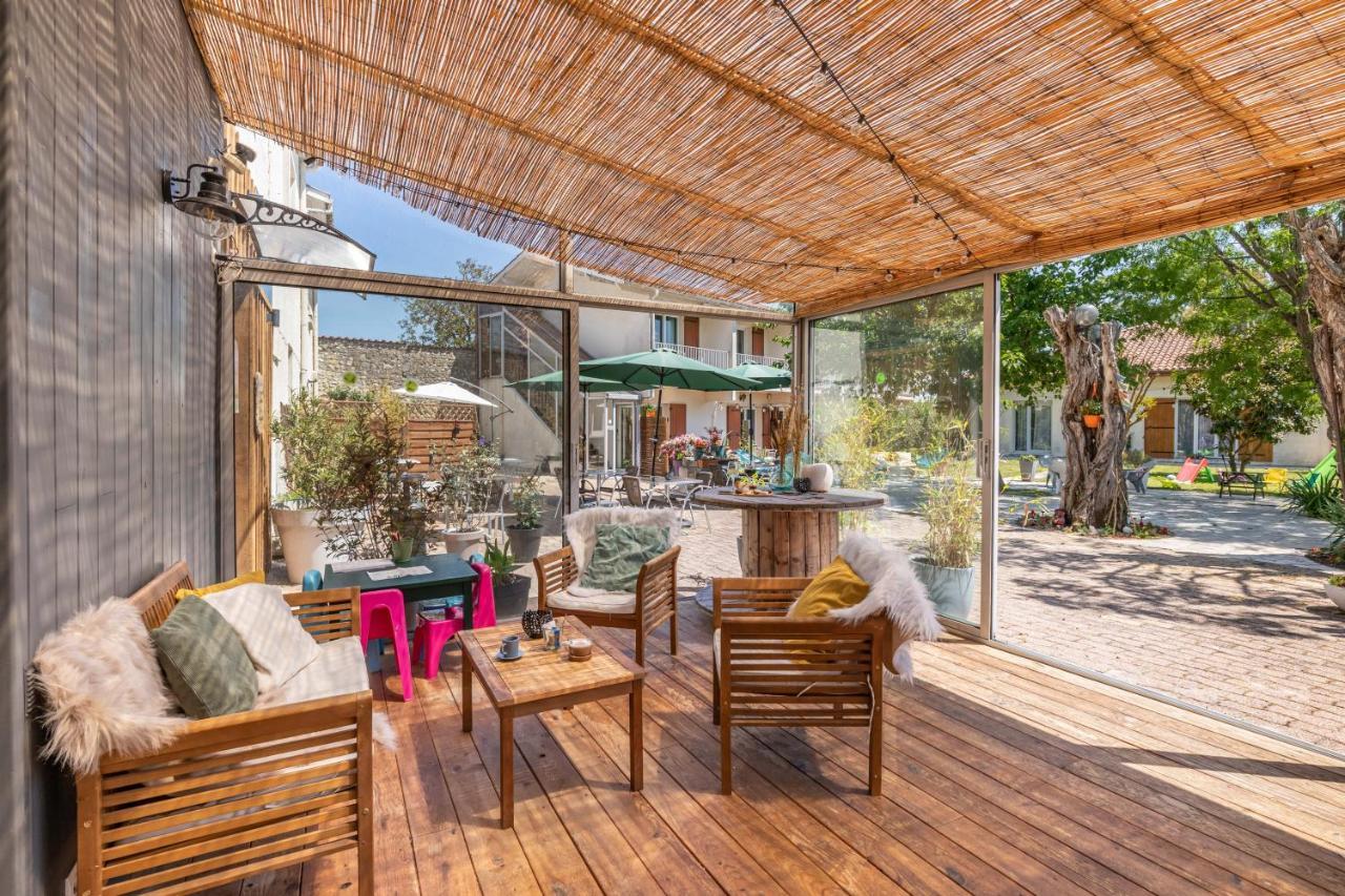 Hotel Les Vieux Acacias Queyrac Buitenkant foto