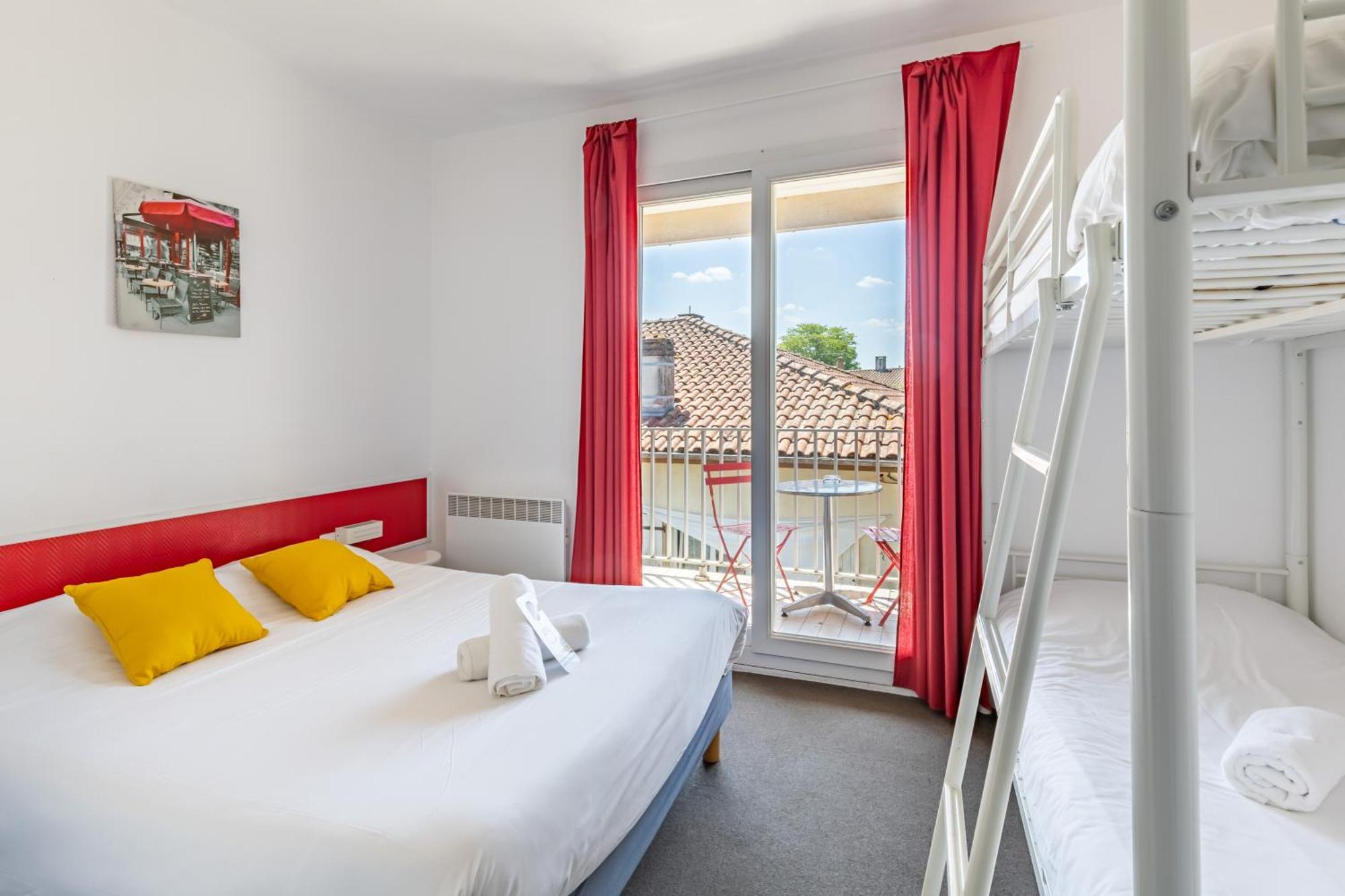 Hotel Les Vieux Acacias Queyrac Buitenkant foto